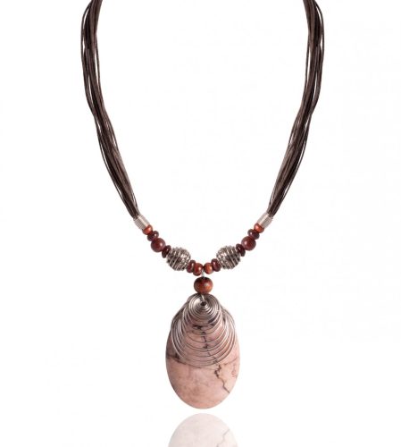 683105 NATURAL NECKLACE WITH CLOSED SHELL MEDAL, BROWN