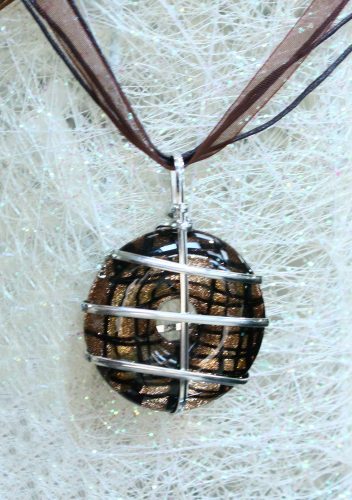 683129 GLASS AND METAL NECKLACE DISK, COPPER AND BROWN