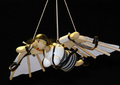 727161 WOODEN BOUNCY PUPPET WOMEN WITH WING