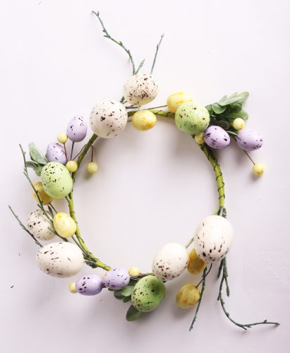 DECORATION POLYSTYRENE EASTER EGGS WREATH, SPRAY MIX