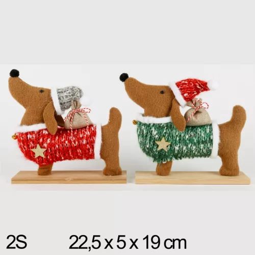TEXTIL TACSKÓ MIKULÁS RUHÁBAN, SAPKÁBAN