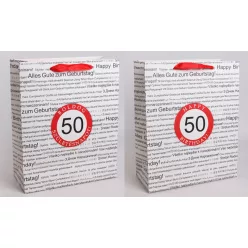   PAPÍRTASAK MATT, SZALAG FÜLLEL, FEHÉR ALAPON FEKETE, TÖBBFÉLE NEMZETKÖZI NYELVEN HAPPY BIRTHDAY FELIRATTAL A HÁTTÉRBEN, PIROS KARIKÁBAN ÉVSZÁMMAL, 50