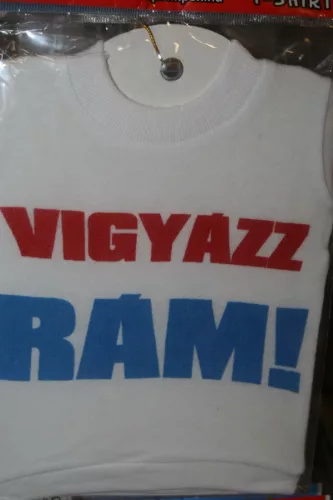 MINI PÓLÓ, VIGYÁZZ RÁM! FELIRAT